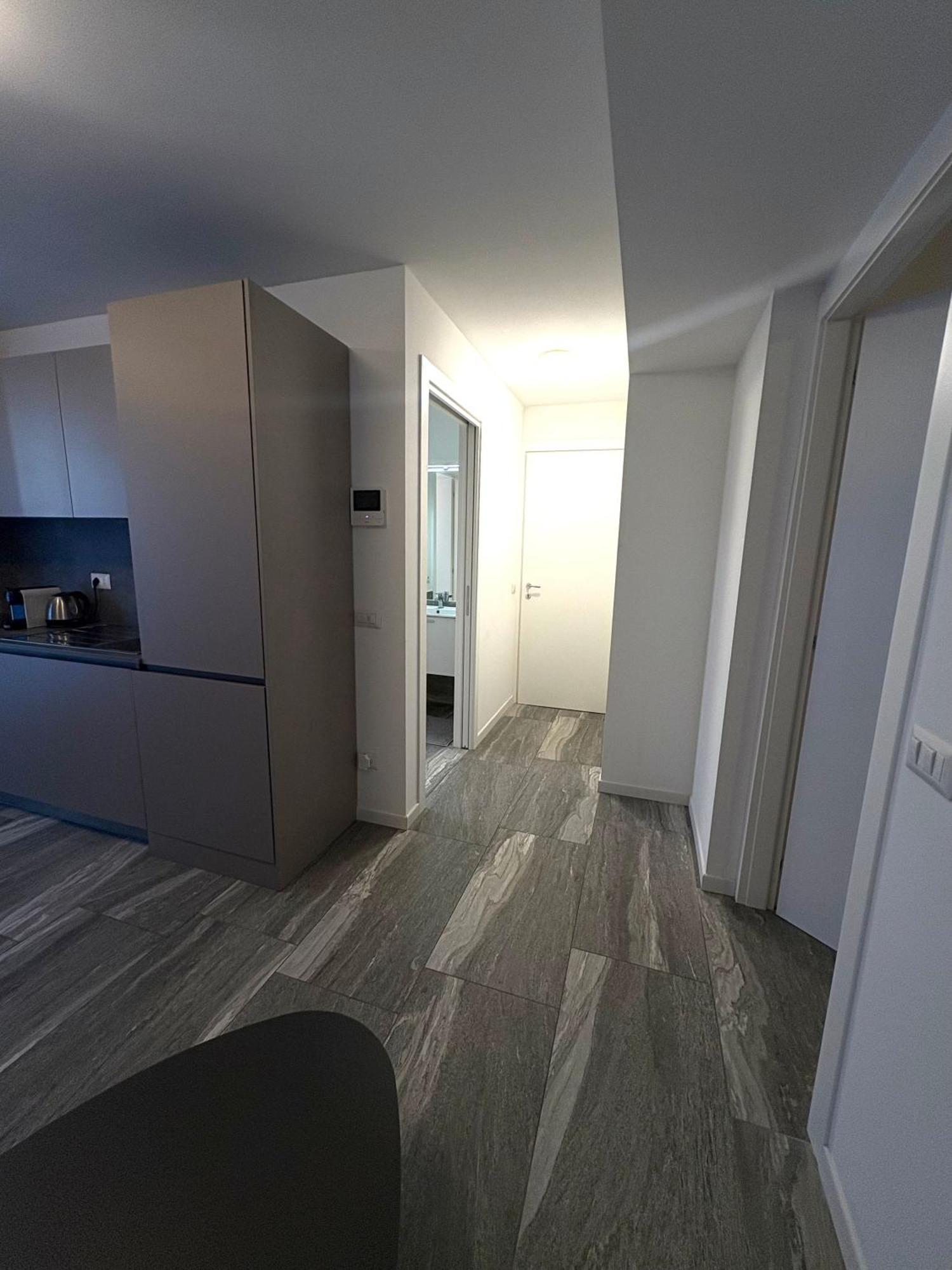 Essential Apartment Sesto San Giovanni Luaran gambar