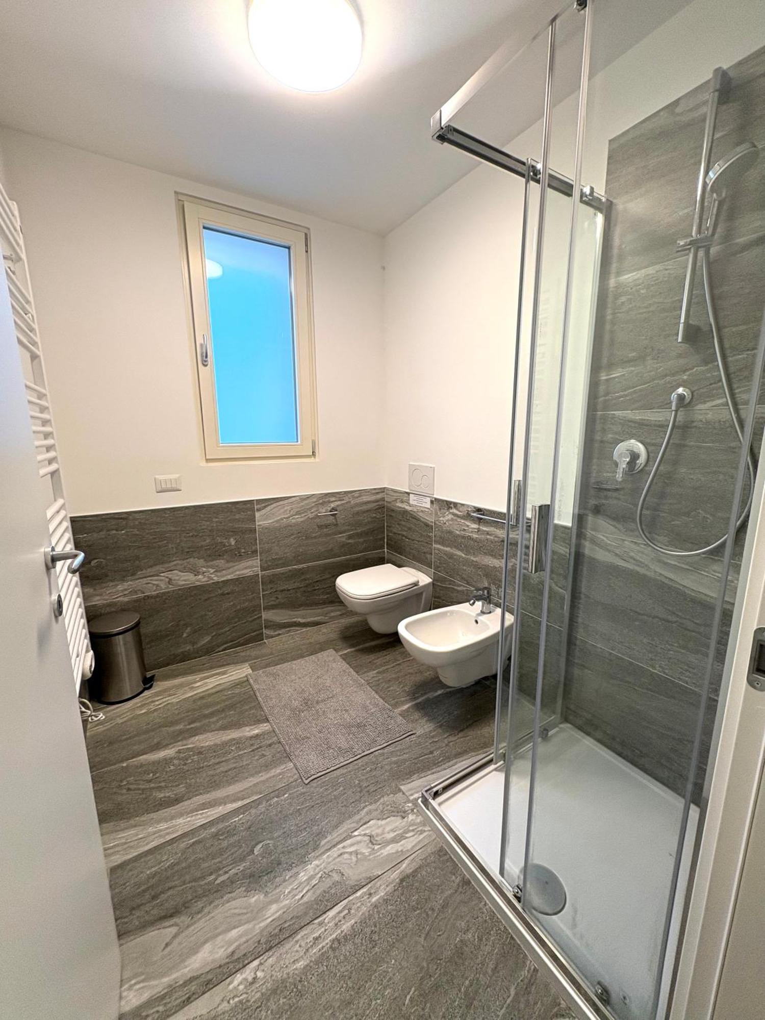 Essential Apartment Sesto San Giovanni Luaran gambar
