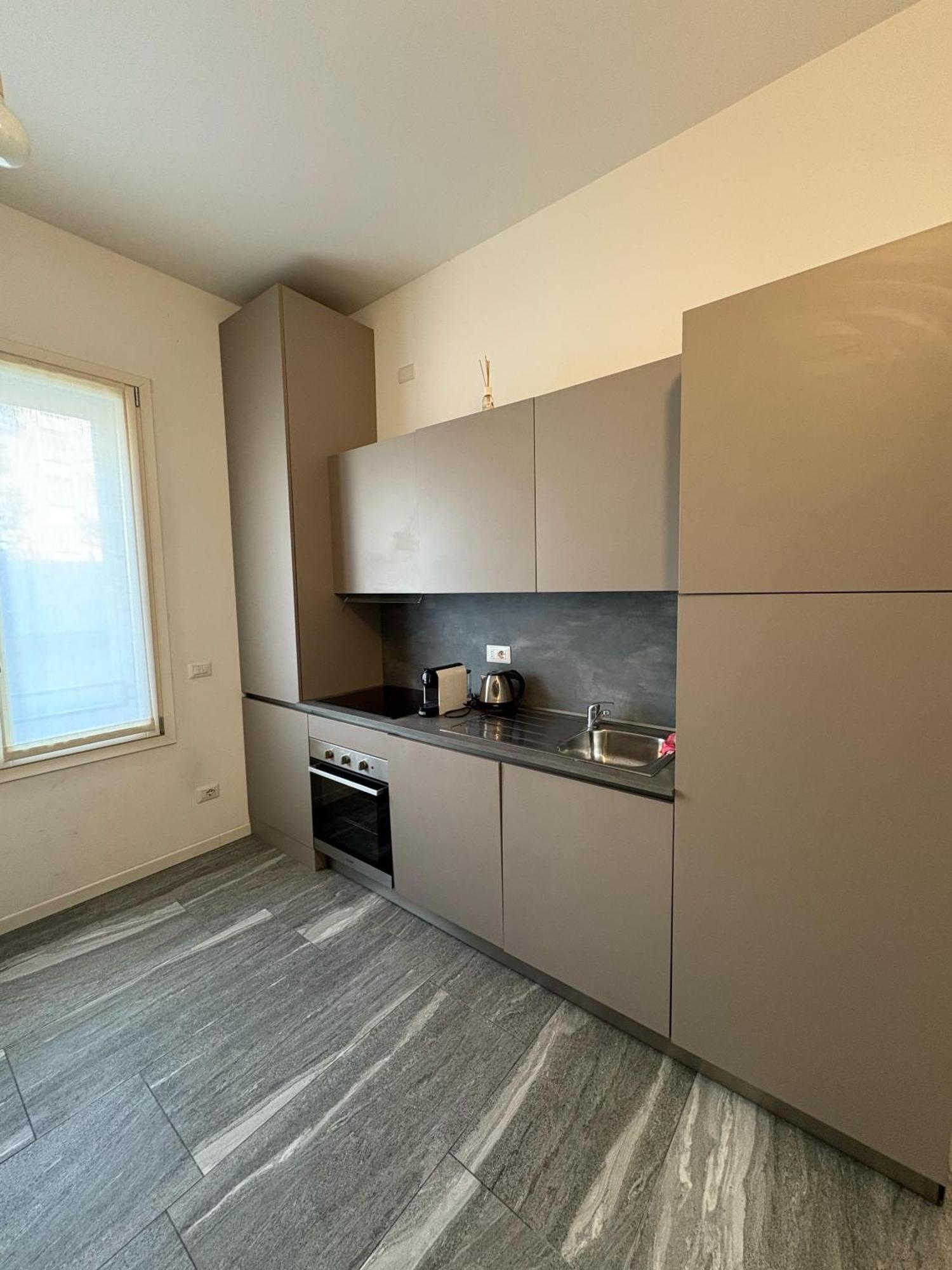 Essential Apartment Sesto San Giovanni Luaran gambar