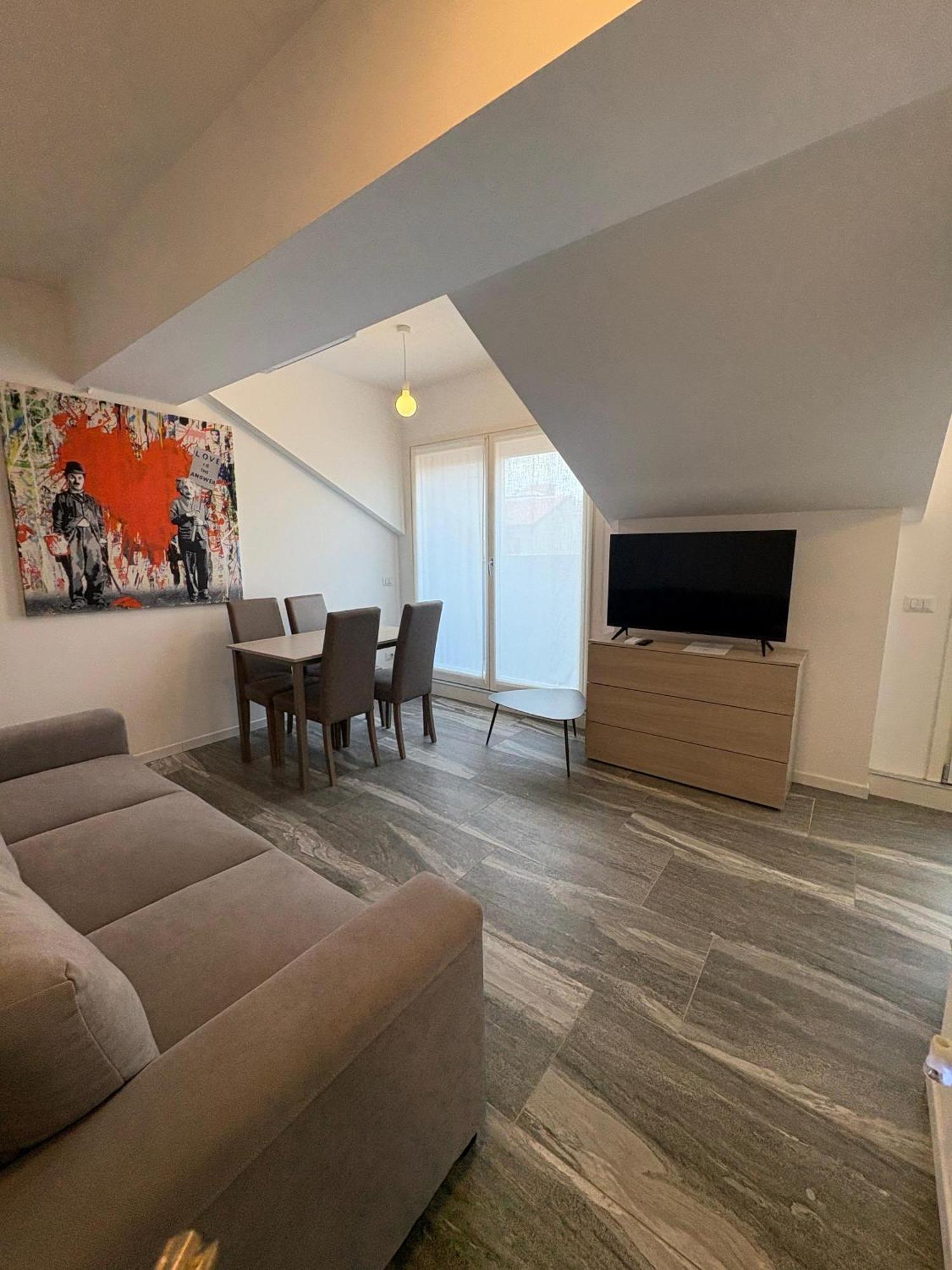 Essential Apartment Sesto San Giovanni Luaran gambar