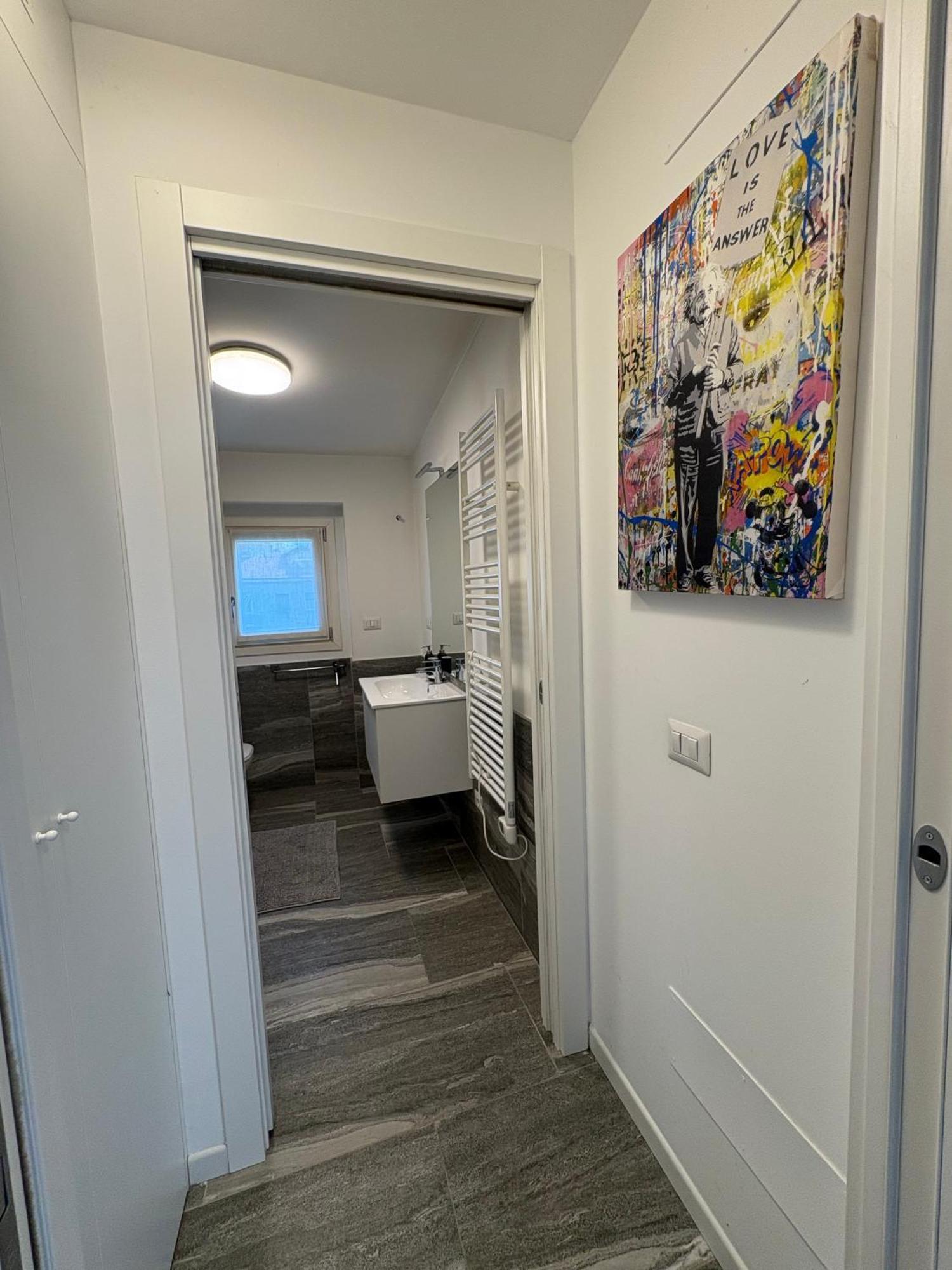 Essential Apartment Sesto San Giovanni Luaran gambar