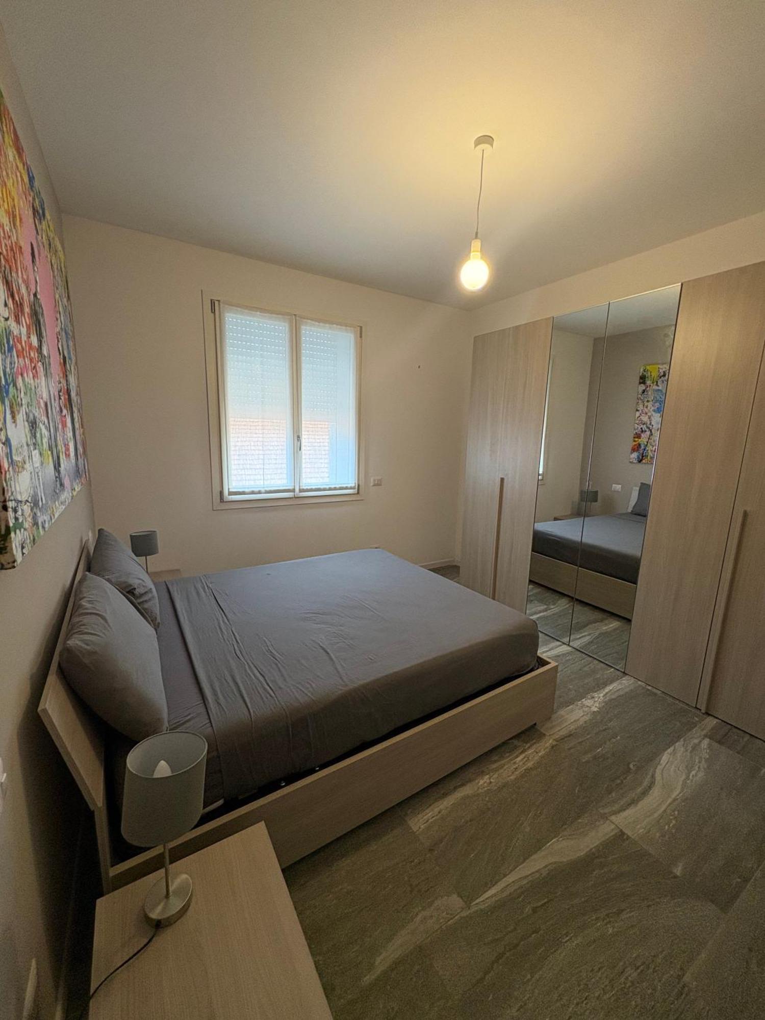 Essential Apartment Sesto San Giovanni Luaran gambar